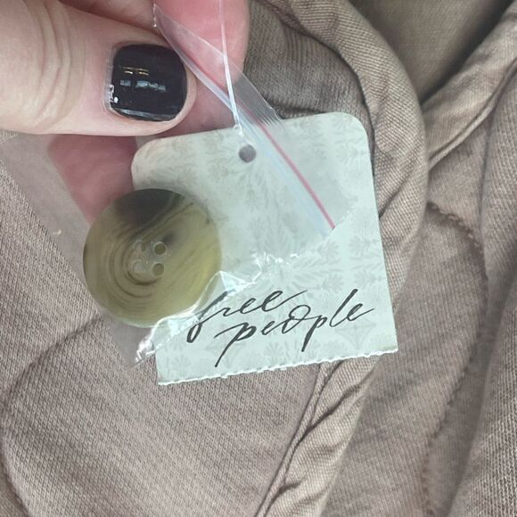 Free People Gwynnie Quilted Jacket. NWT. Large - Picture 9 of 16